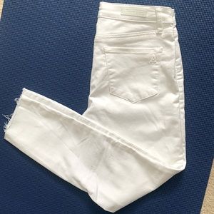 Women’s white jeans